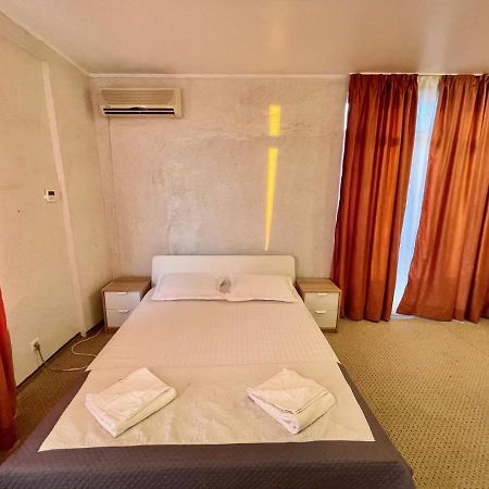 Hotel Mon Caprice Bucureşti Eksteriør bilde