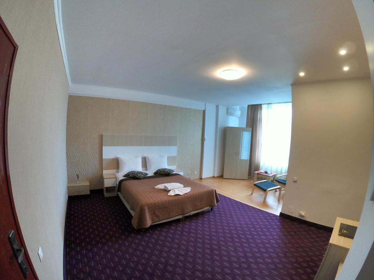 Hotel Mon Caprice Bucureşti Eksteriør bilde