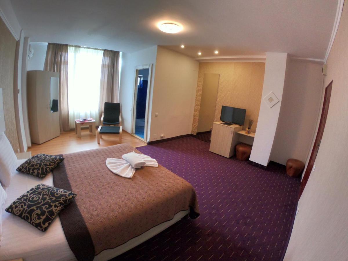 Hotel Mon Caprice Bucureşti Eksteriør bilde