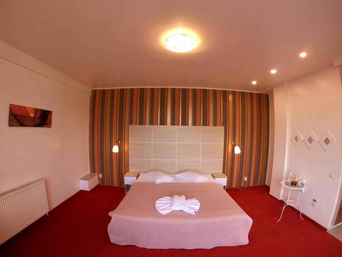 Hotel Mon Caprice Bucureşti Eksteriør bilde