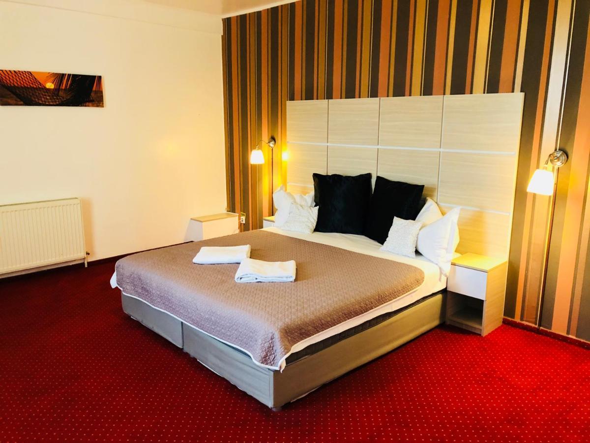 Hotel Mon Caprice Bucureşti Eksteriør bilde