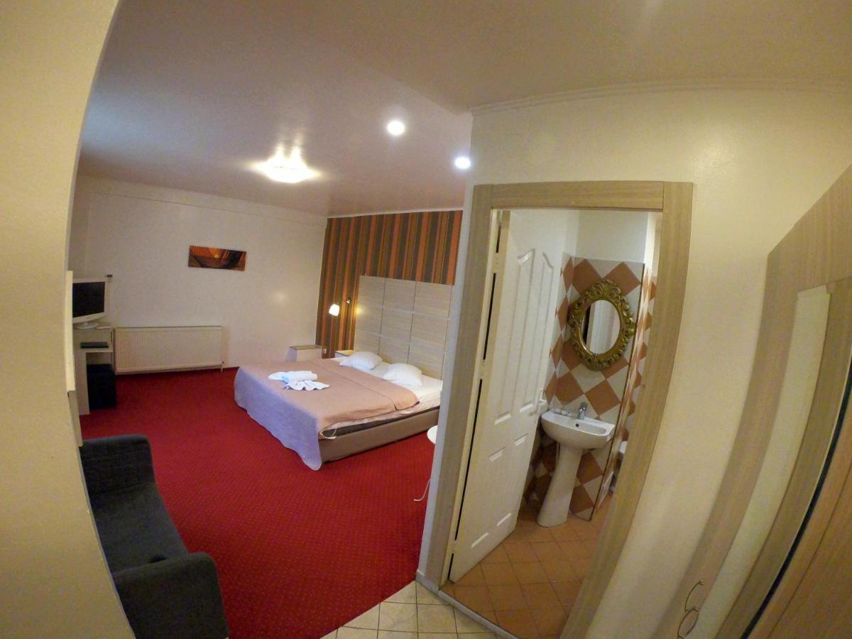 Hotel Mon Caprice Bucureşti Eksteriør bilde