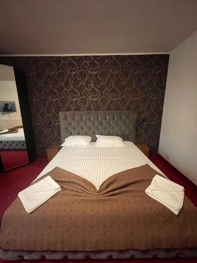 Hotel Mon Caprice Bucureşti Eksteriør bilde