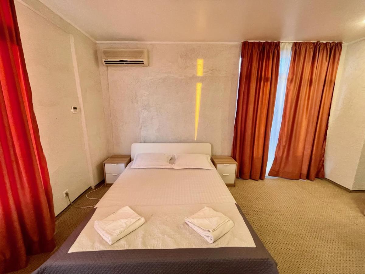Hotel Mon Caprice Bucureşti Eksteriør bilde