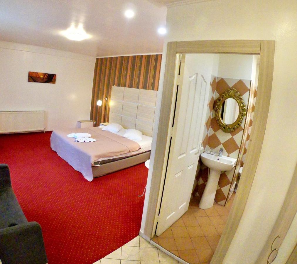 Hotel Mon Caprice Bucureşti Eksteriør bilde