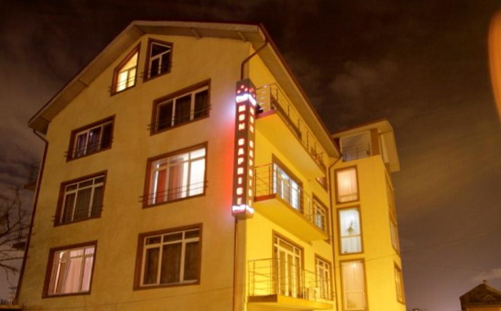 Hotel Mon Caprice Bucureşti Eksteriør bilde