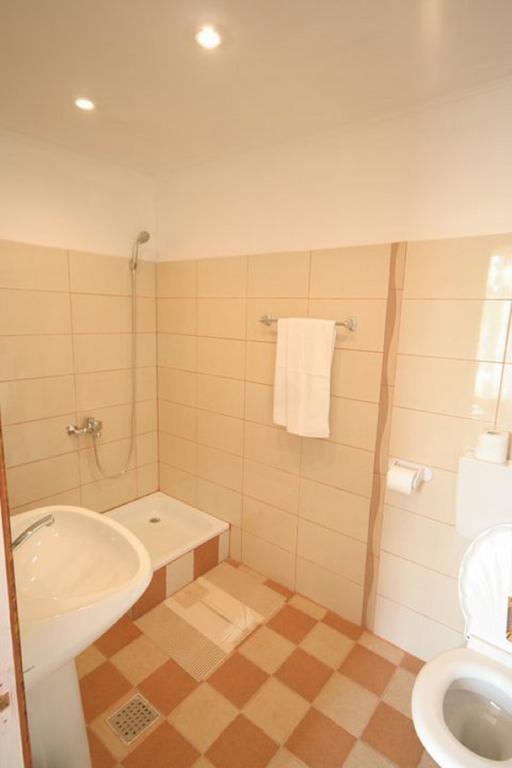 Hotel Mon Caprice Bucureşti Eksteriør bilde